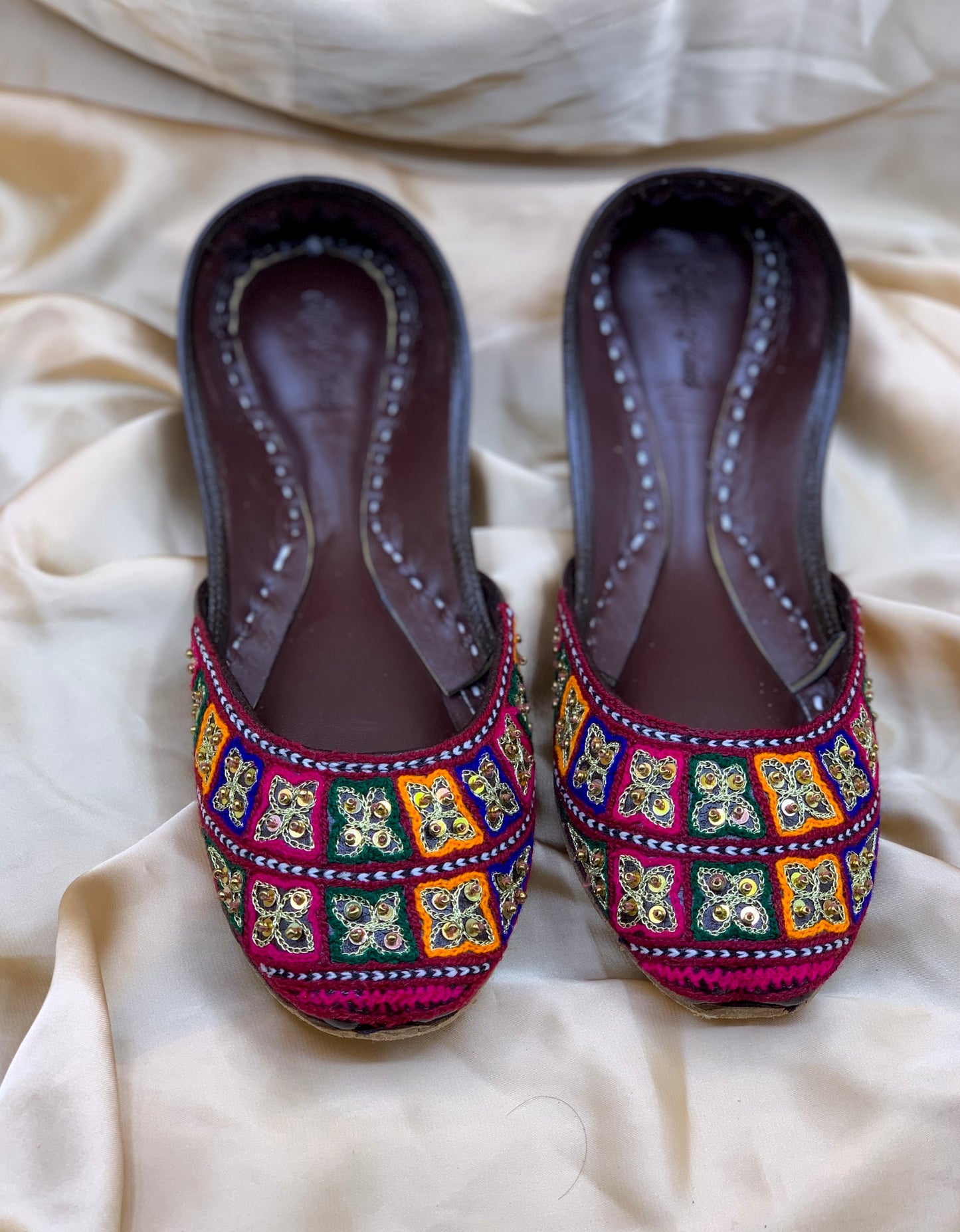 Handcrafted Multicolor Geometric Embroidered Khussa