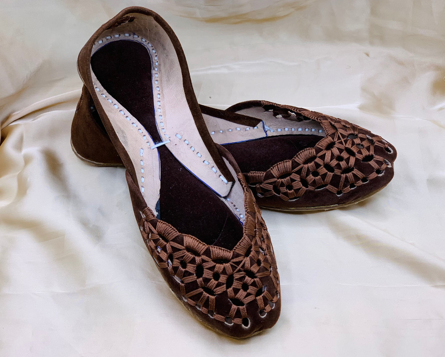 Handmade Brown Velvet Khussa for Women – Traditional Ethnic Flat Shoes with Elegant cut work Embroidery