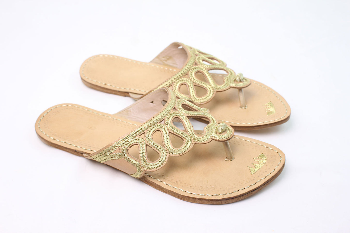 Zig Zag Chappal