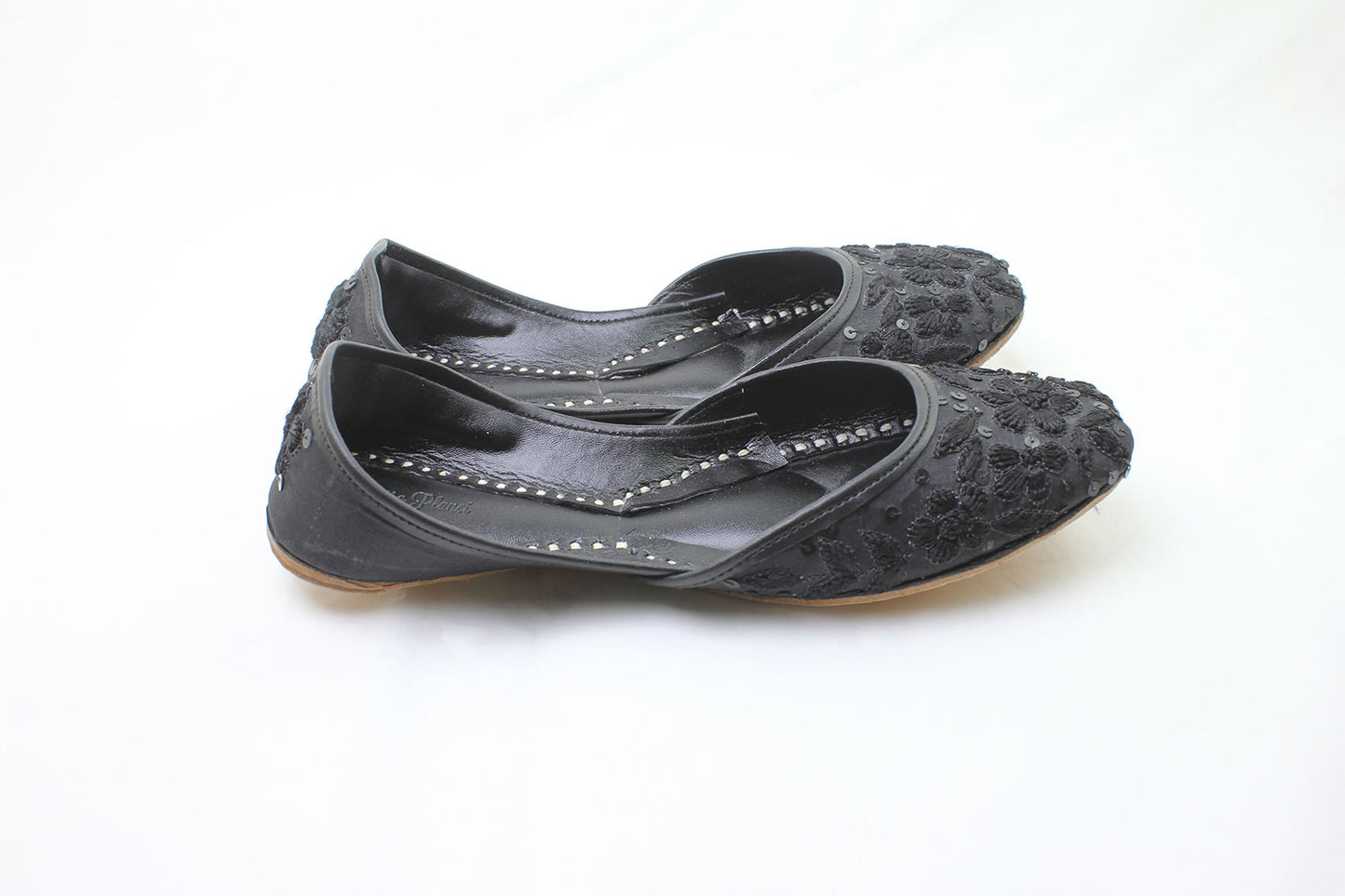 Black Resham
