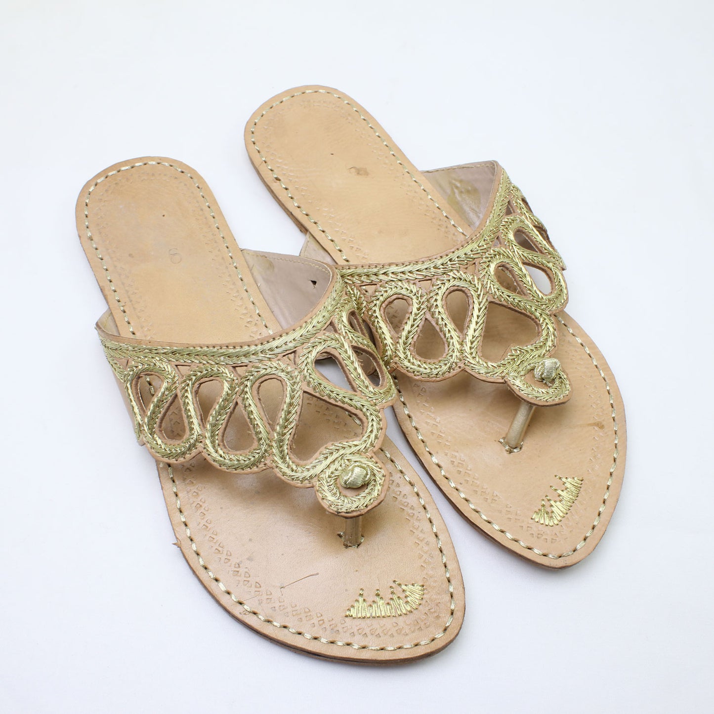 Zig Zag Chappal