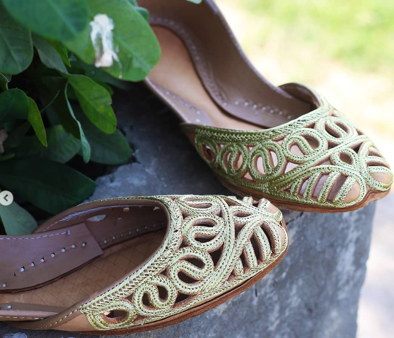 Elegant Handcrafted Golden Embroidered Khussa