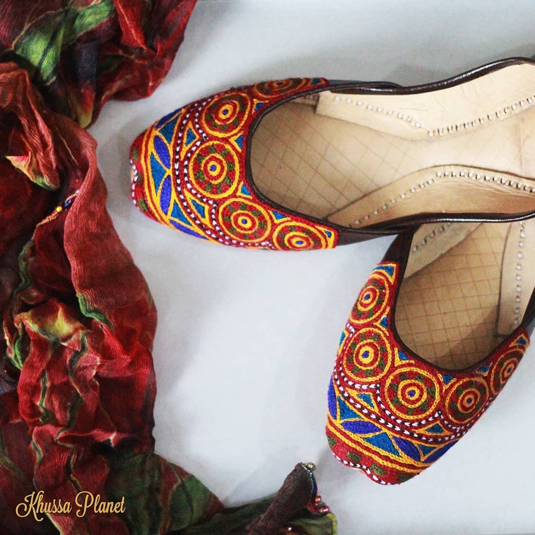 Handcrafted Embroidered Khussa