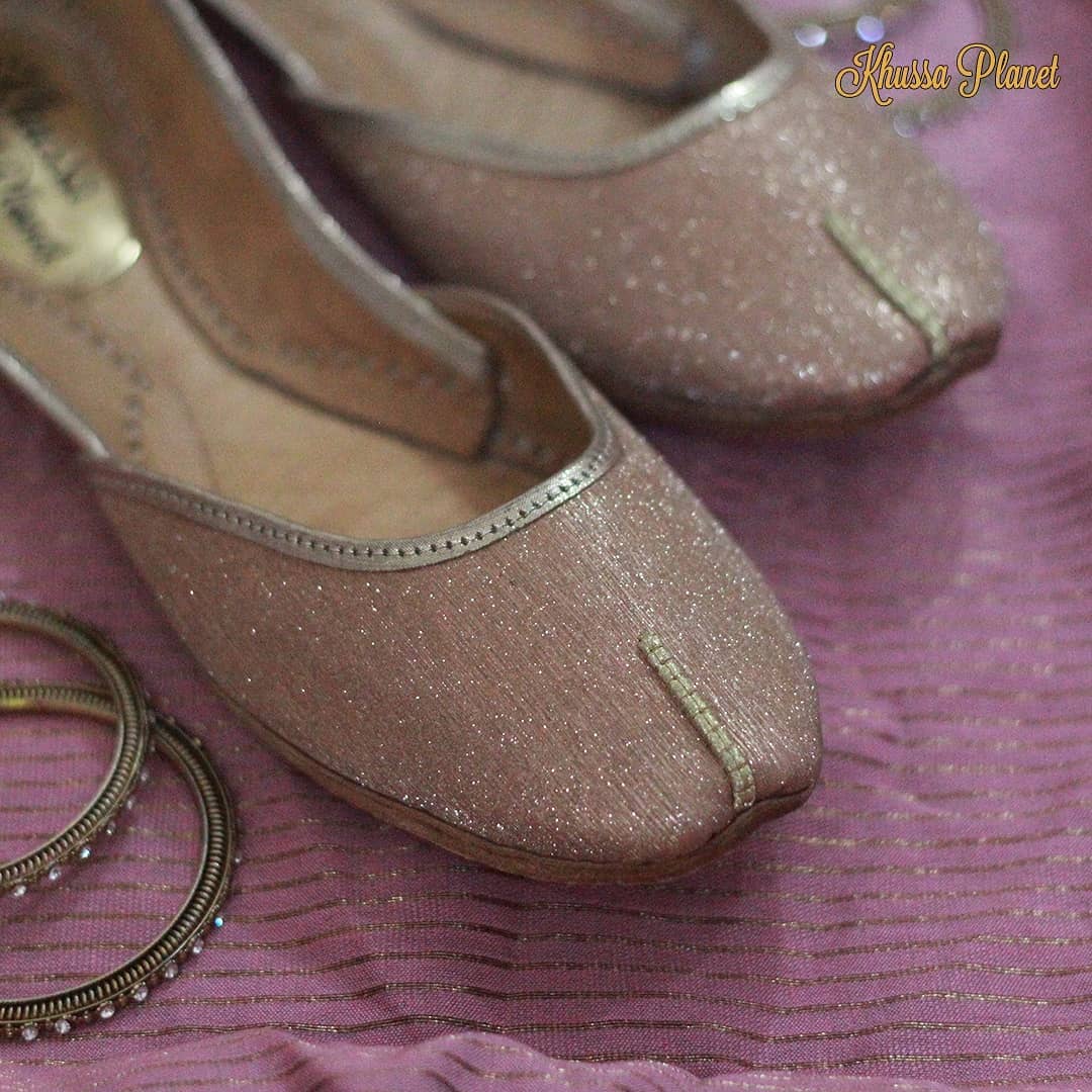 Ladies Pink Casual Khussa