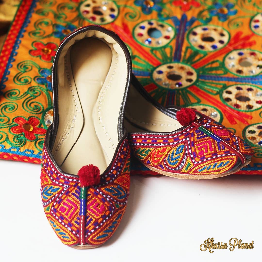 Handmade Embroidered Khussa