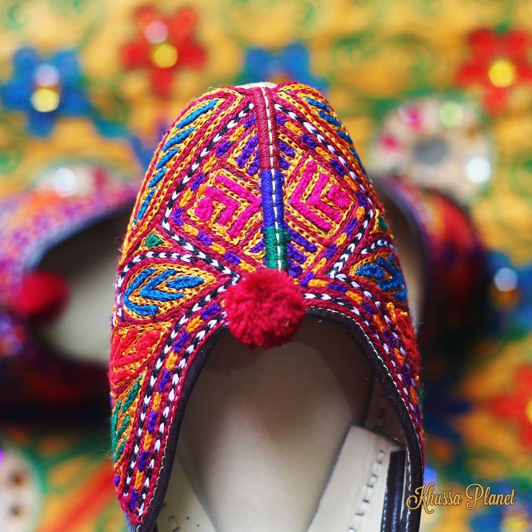 Handmade Embroidered Khussa