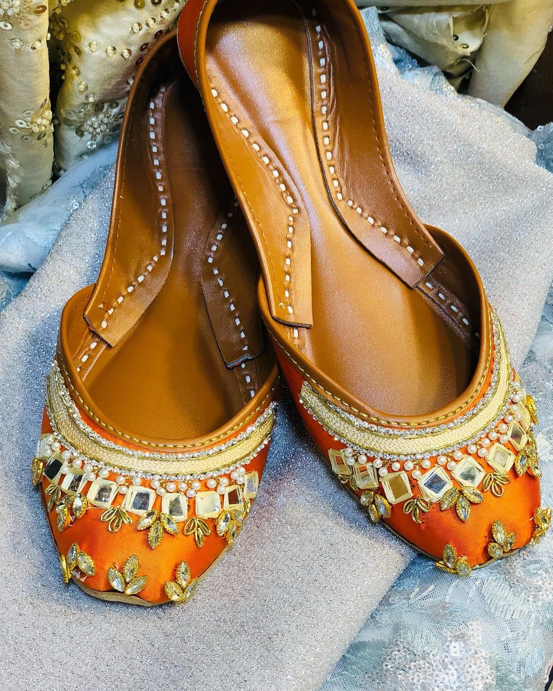 Handcrafted Mirror Work Khussa