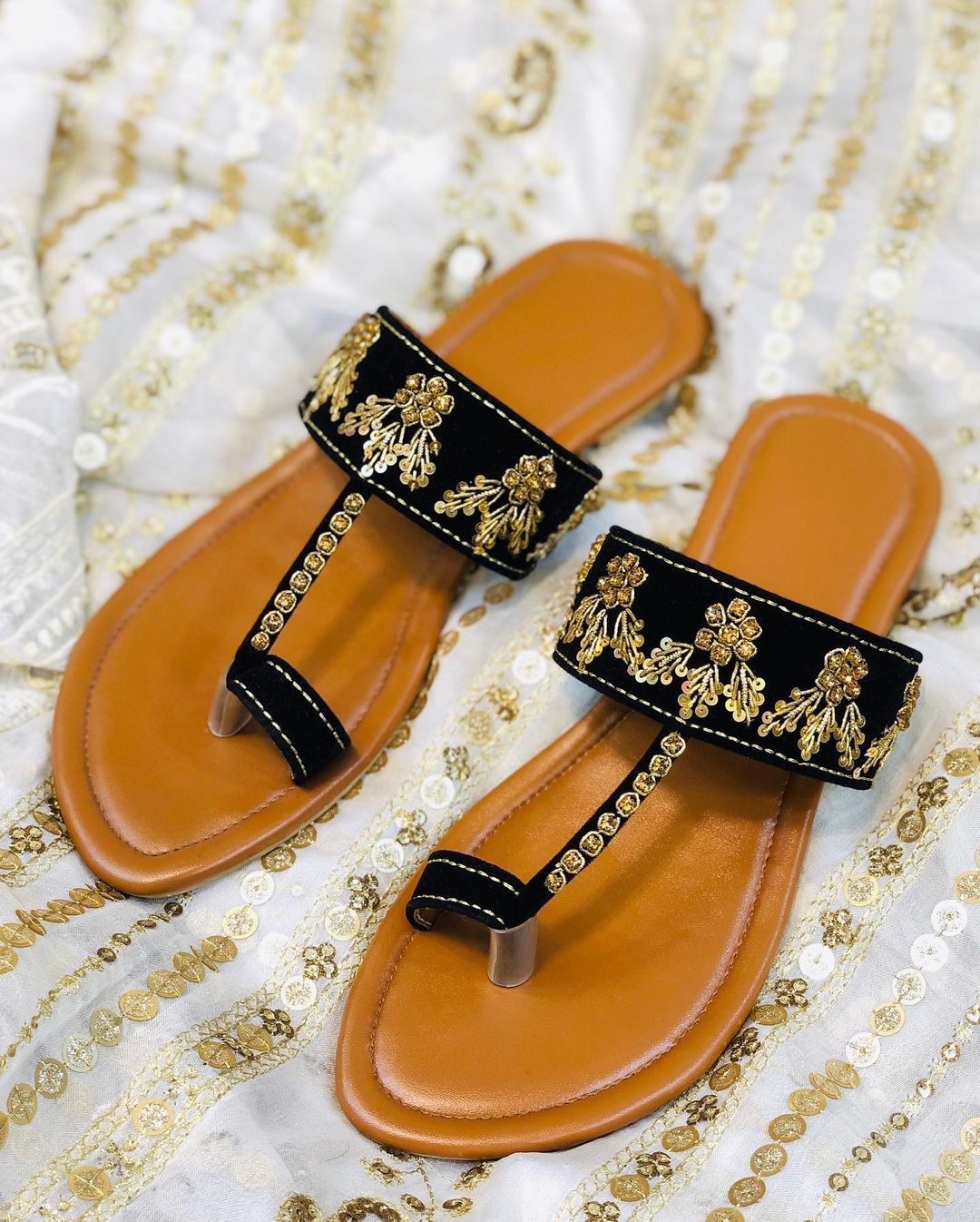 Fine Dabka Work kholapuri