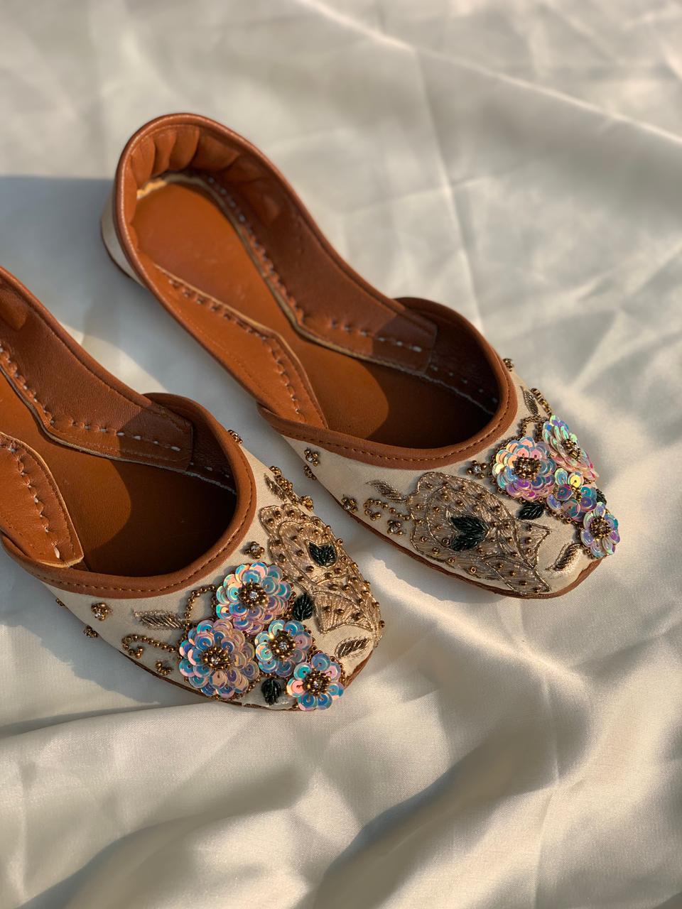 Handcrafted Beige Floral Sequin Khussa – Premium Soft Leather