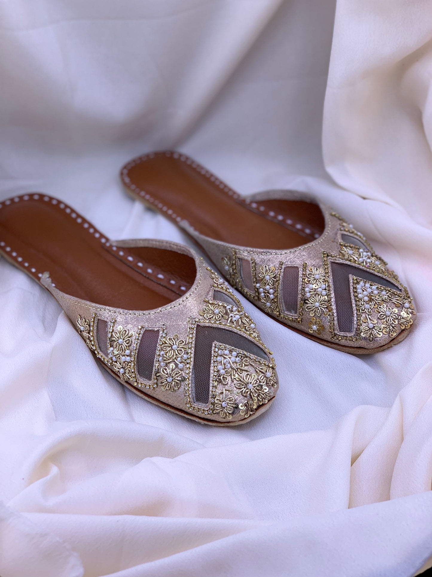 ✨ Luxury Handcrafted Back Open Embroidered Khussa | Bridal & Festive Wear ✨