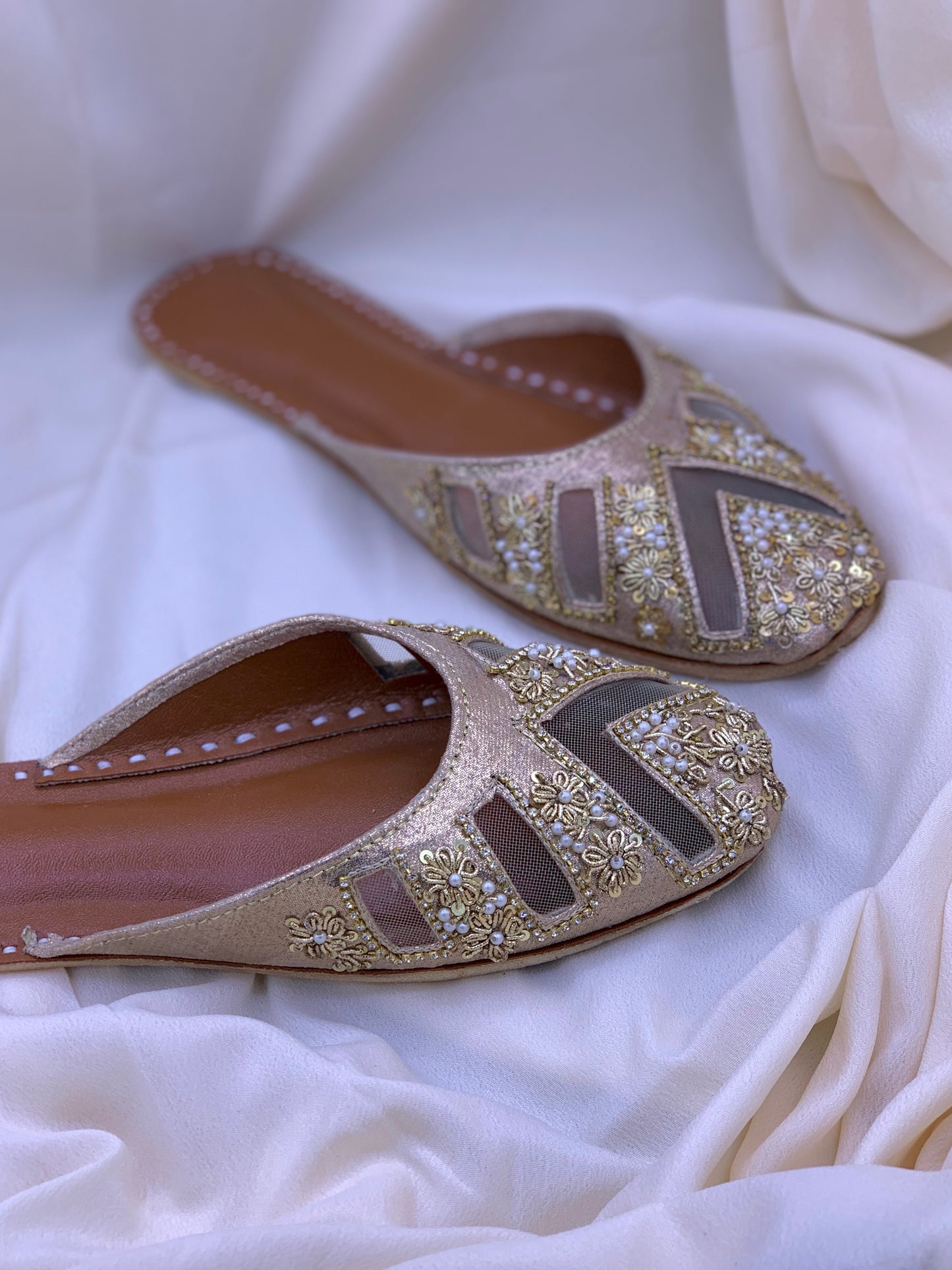 ✨ Luxury Handcrafted Back Open Embroidered Khussa | Bridal & Festive Wear ✨