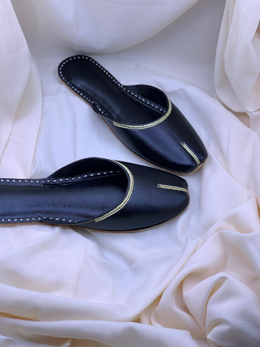 Classic Handcrafted Back Open Khussa | Elegant Black Traditional Footwear