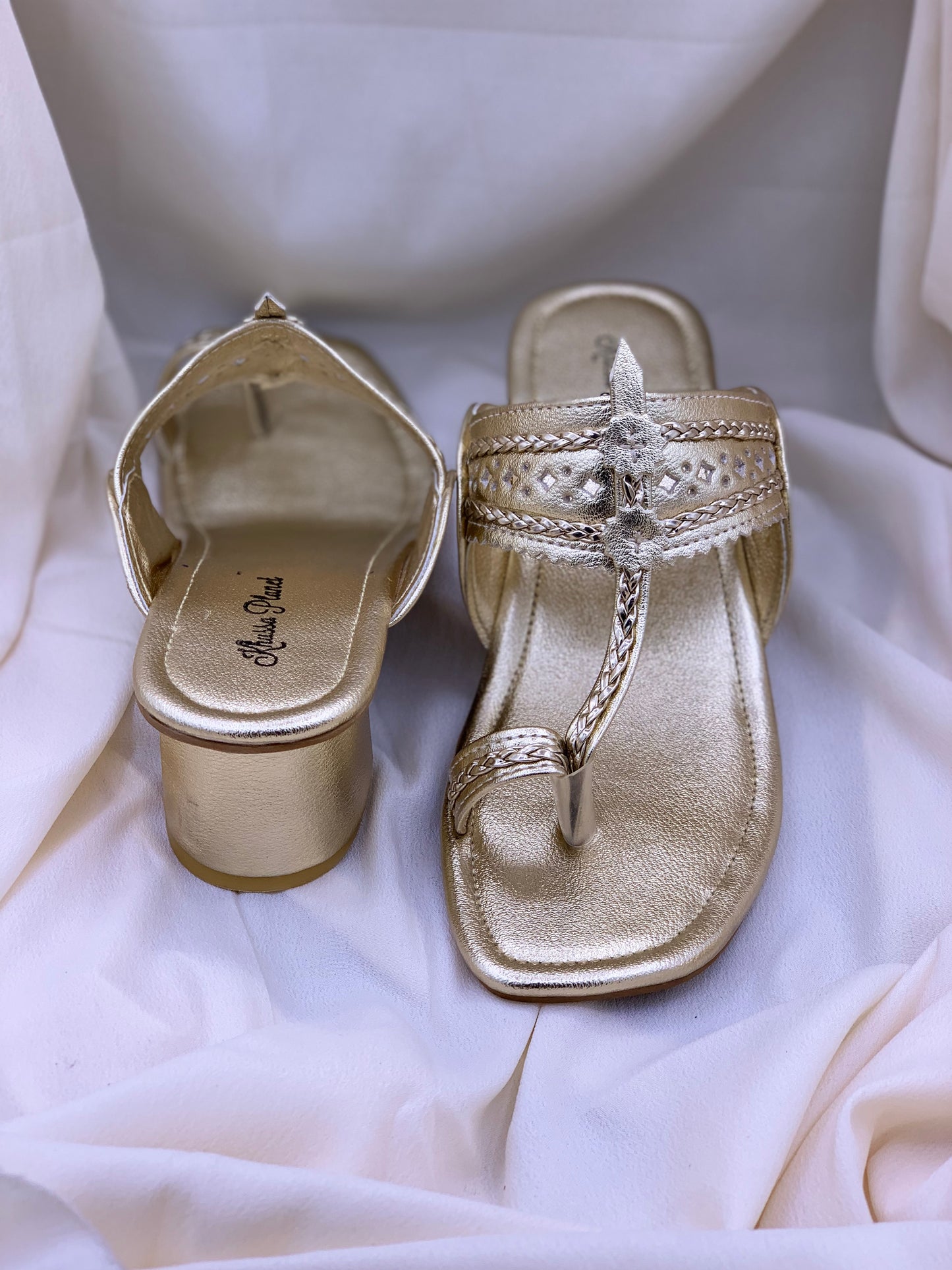 Elegant Hell Kolhapuri