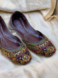 Handcrafted & Golden Embroidered Khussa