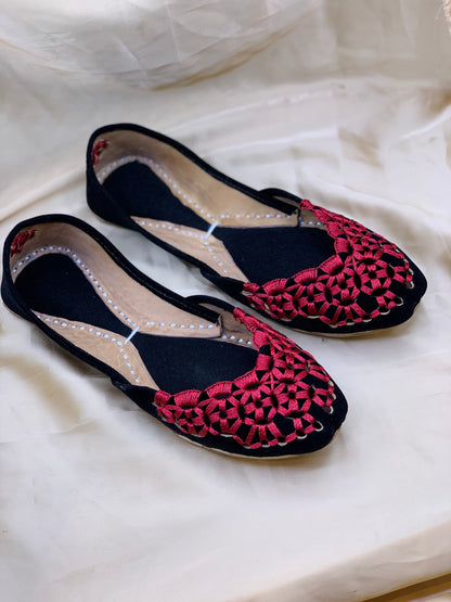 Handmade Mehroon Velvet Khussa for Women – Traditional Ethnic Flat Shoes with Elegant Embroidery