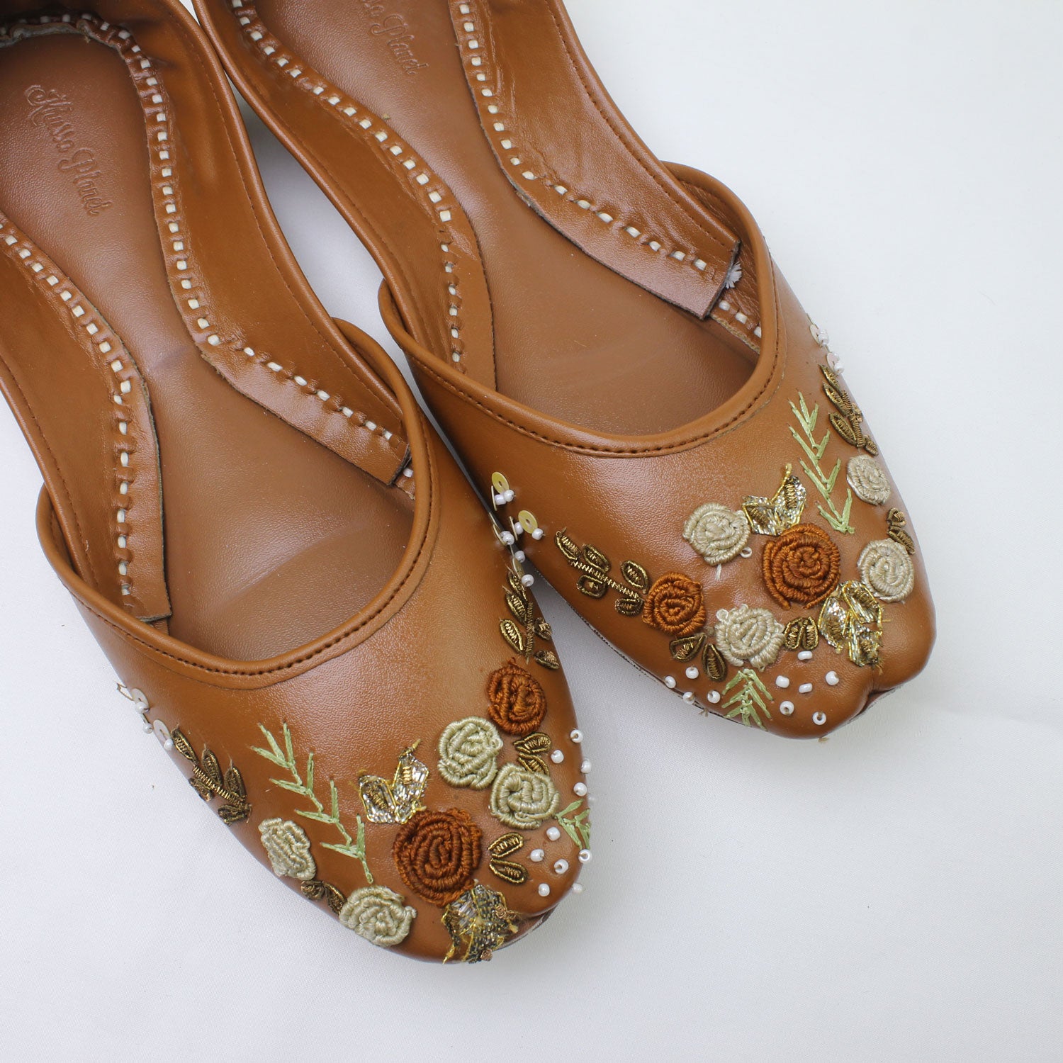 khussa Planet Tan Spring Flower