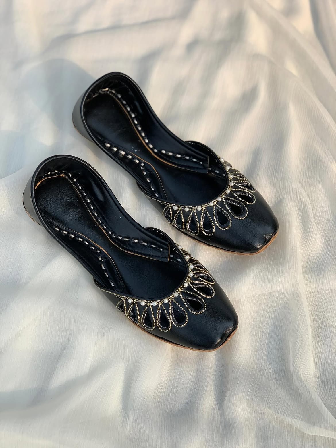 Badam Cutwork Khussa — Black