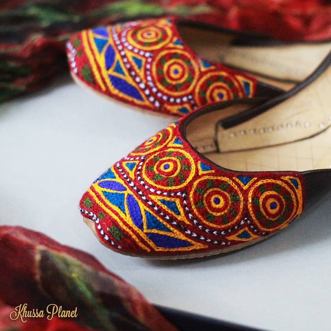 Handcrafted Embroidered Khussa