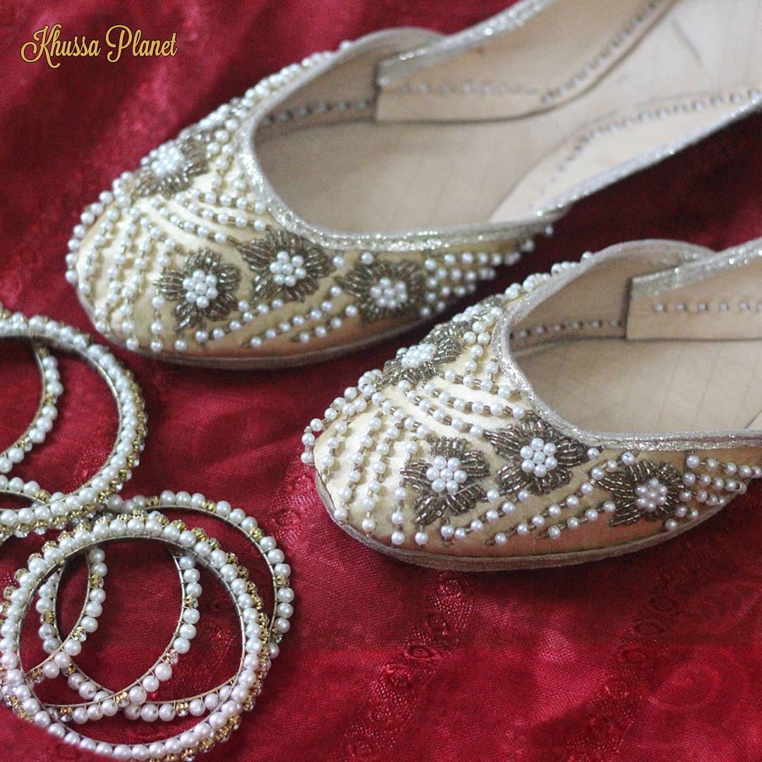 Handcrafted Ladies Pearl Khussa