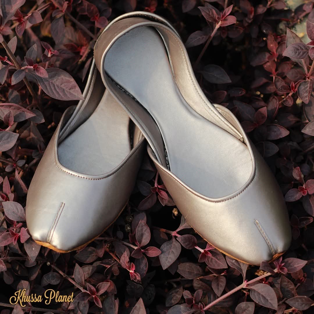 Classic Grey Leather Khussa – Handmade Comfort