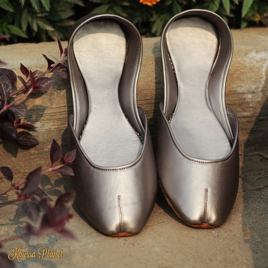 Classic Grey Leather Khussa – Handmade Comfort