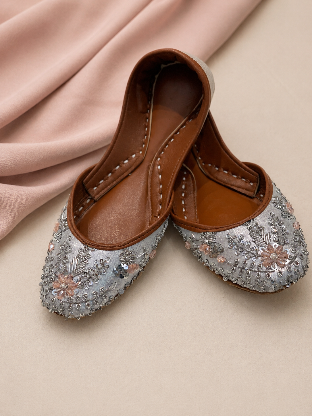 Khussa Planet Aurelia - Elegant Bridal Khussa