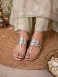 Niqaash kolhapuri chappal (Silver)