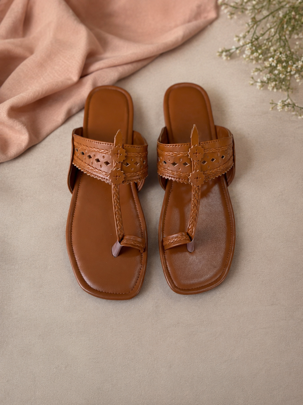 Niqaash kolhapuri chappal (Mustard)