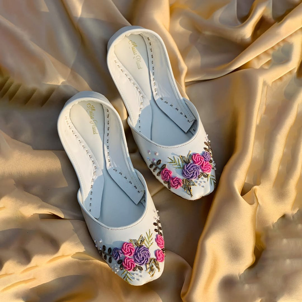 Khussa Planet white Spring Floral