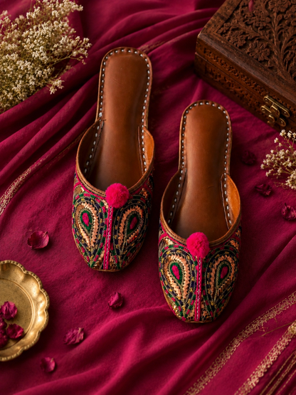 Introducing Khussa Planet Rangrez – Handcrafted Back-Open Leather Khussa