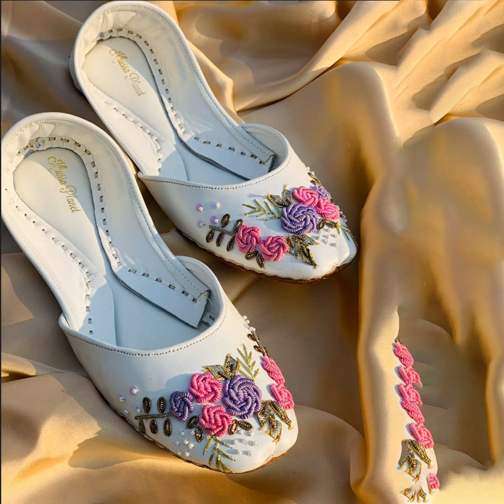 Khussa Planet white Spring Floral